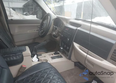 2008 Jeep Liberty Sport z USA, uszkodzony, nr VIN 1J8GN28K08W192961